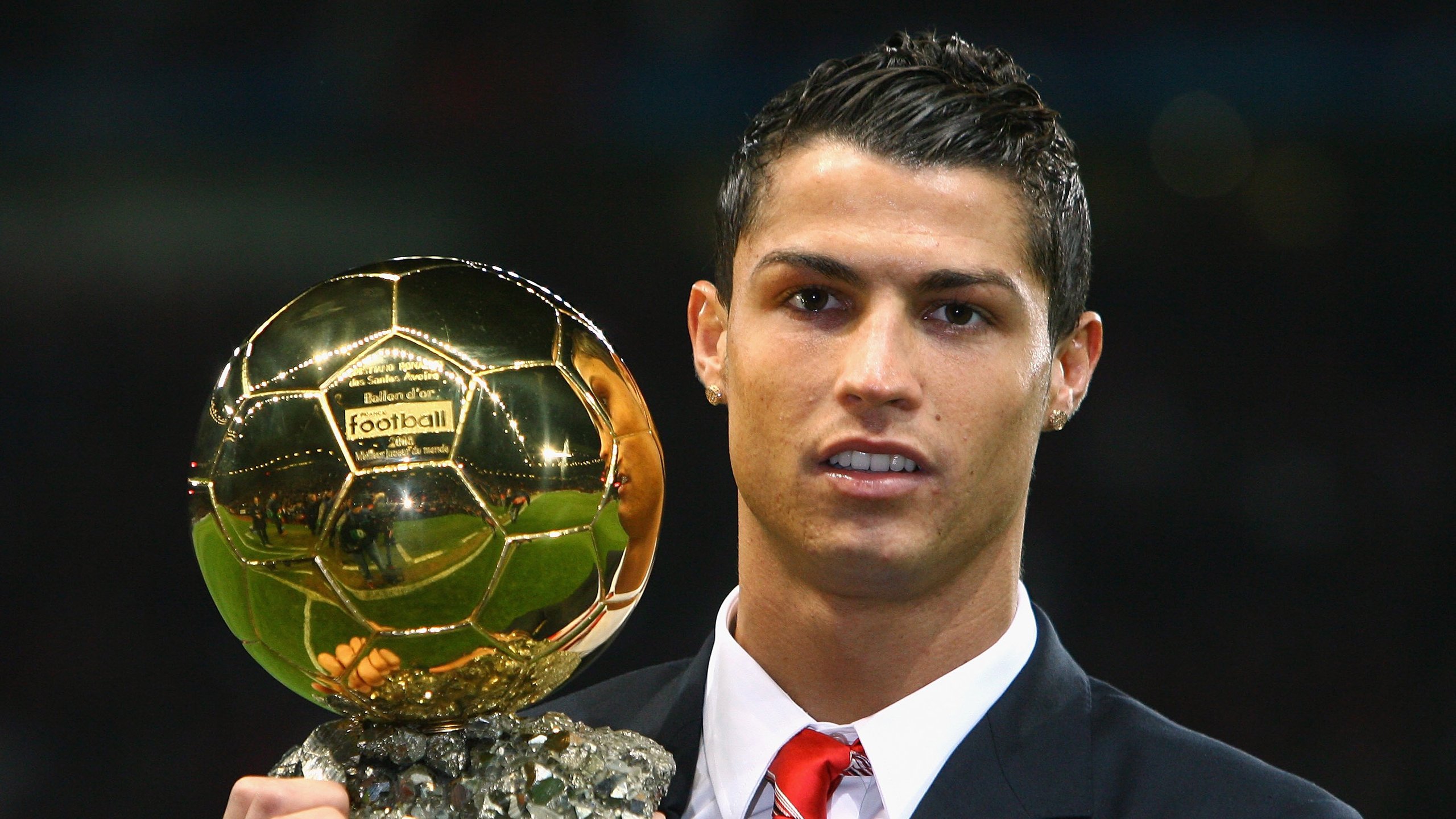 “英超新星崛起：年轻球员表现惊艳全场”，英超年轻人